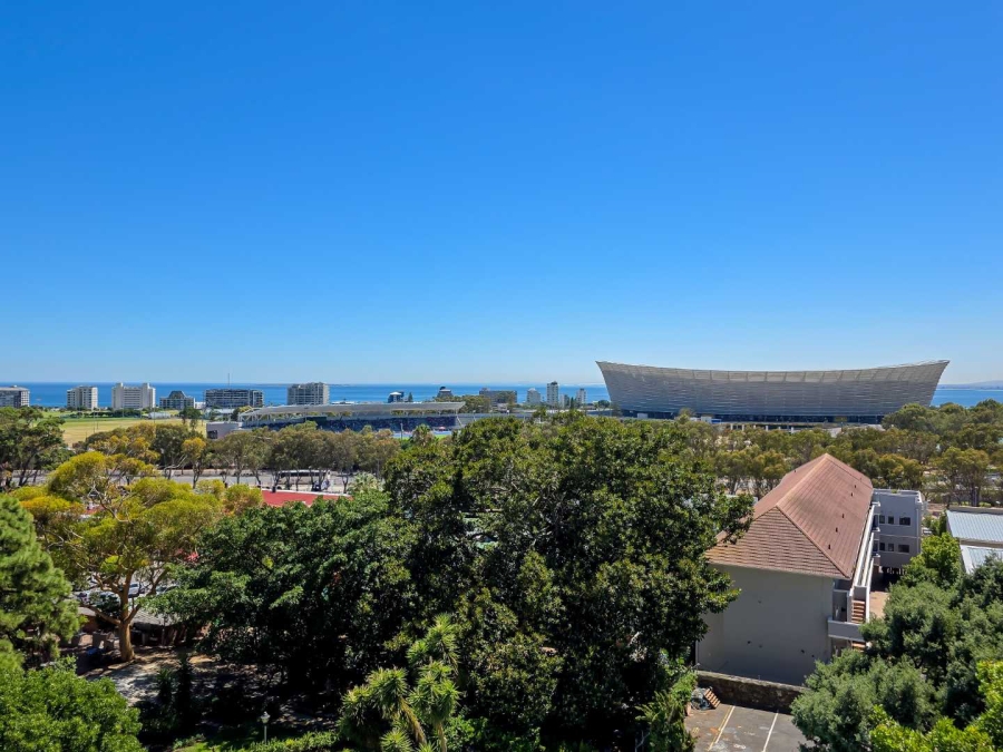 To Let 2 Bedroom Property for Rent in Green Point Western Cape